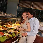 Resort Club Casino 5*