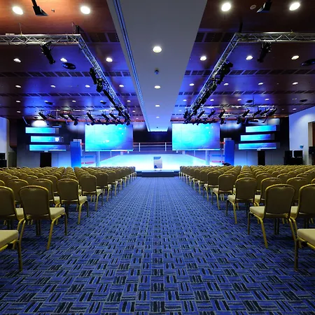 Club Casino 5* Лоутраки