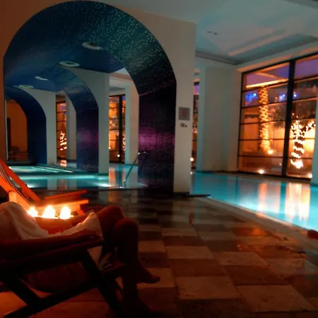 Club Casino 5*