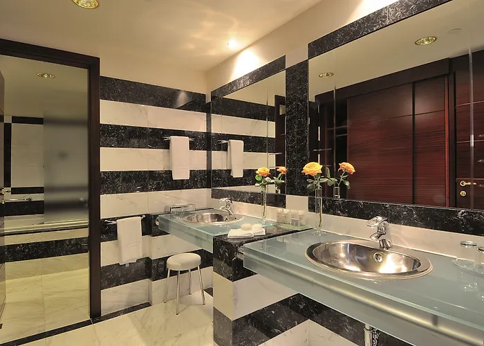 Resort Club Casino 5*